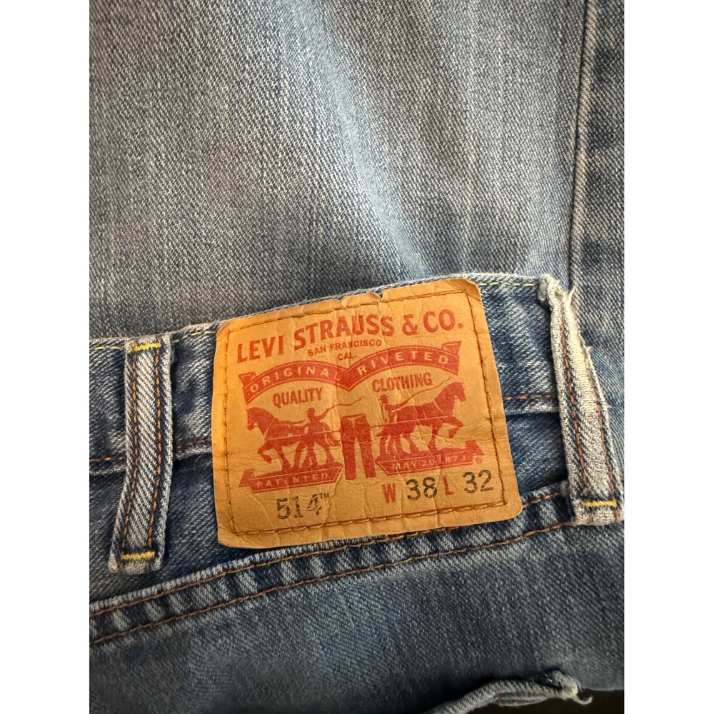 Levis 514 Straight Fit Jeans Mens 38x32 Light Wash Blue Denim Pants